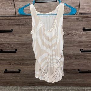 Woman’s NY&Company Tan & White stretchy blouse